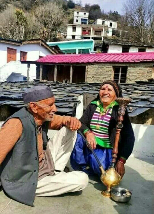 Garhwali Wallpaper Photo & Images. इन Garhwali photos, images, pics, DP & wallpaper को आप अपने दोस्तों के साथ सोशल मीडिया पर शेयर करे।